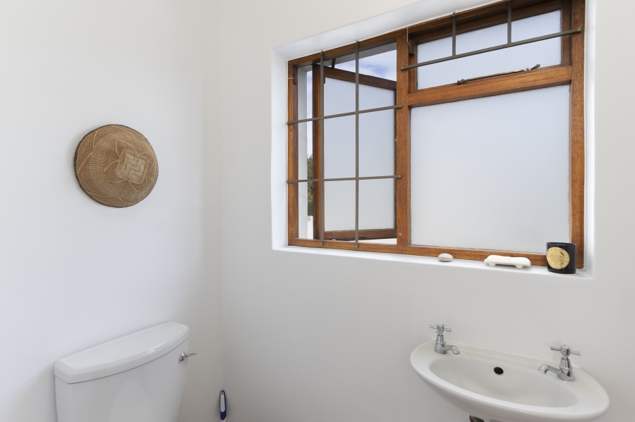 To Let 3 Bedroom Property for Rent in Kalamunda Western Cape